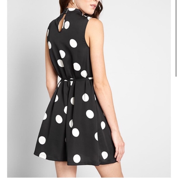 Modcloth Dresses & Skirts - ModCloth Up The Excitement mock neck dress.